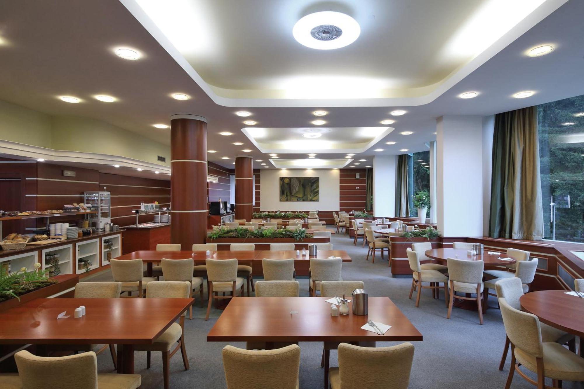 Interhotel Montana Шпиндлерув-Млин Экстерьер фото